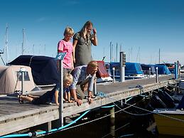 6 Person Holiday Home on a Holiday Park in Hemmet