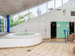 6 Person Holiday Home on a Holiday Park in Hemmet