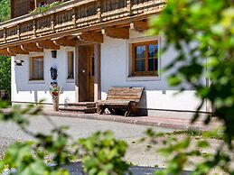 Warm Apartment in Uttendorf