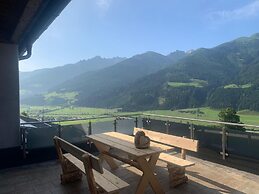 Warm Apartment in Uttendorf