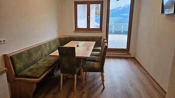 Warm Apartment in Uttendorf