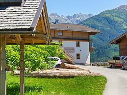 Warm Apartment in Uttendorf