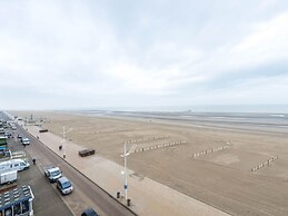 Apartment in Koksijde for 6 Person