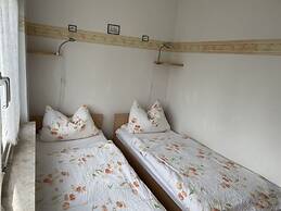 Inviting Apartment Near Beach