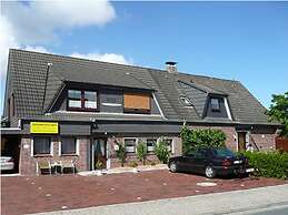 Inviting Apartment Near Beach