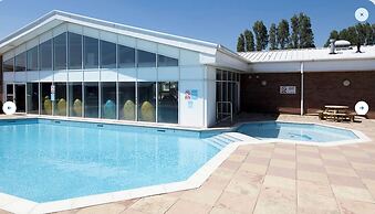 Luxury 2- Bed Caravan in Mersea Island Colchester