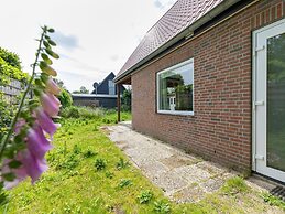 Peaceful Holiday Home in Renesse With Garden