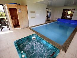 Scenic Villa in Moelan sur mer With Sauna