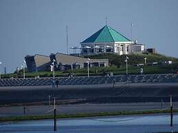 Appealing Apartment Near Town Center