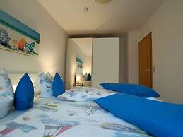 Appealing Apartment Near Town Center