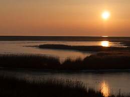 Appealing Apartment Near Town Center