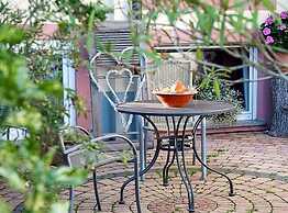 Brunnenhof Garden View