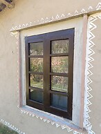 Chokhiwadi Forest Retreat