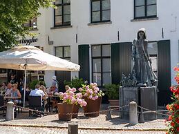 Heritage House 2 km From the Beach in Lissewege