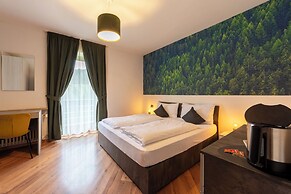 Kyrr Smart Mountain Retreat