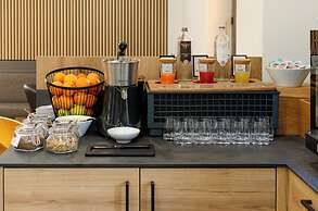 Kyrr Smart Mountain Retreat