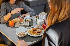 Kyrr Smart Mountain Retreat