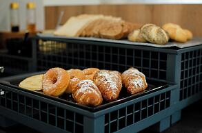 Kyrr Smart Mountain Retreat