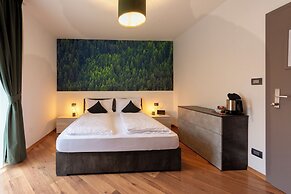 Kyrr Smart Mountain Retreat