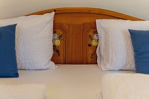 Kyrr Smart Mountain Retreat