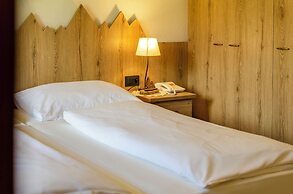 Kyrr Smart Mountain Retreat