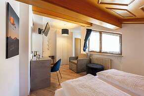 Kyrr Smart Mountain Retreat
