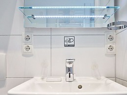 Juchmann Modern Retreat