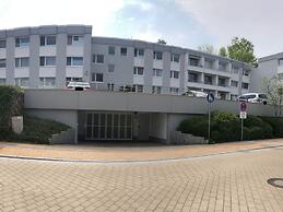 Juchmann Modern Retreat