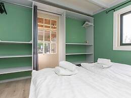 Romantic Holiday Home With Garden