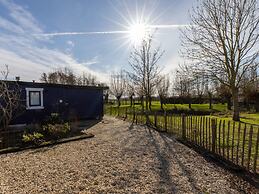 Romantic Holiday Home With Garden