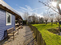 Romantic Holiday Home With Garden