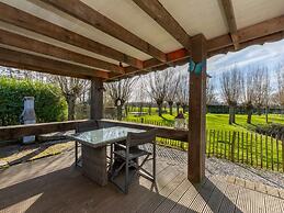 Romantic Holiday Home With Garden