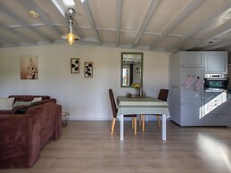 Romantic Holiday Home With Garden