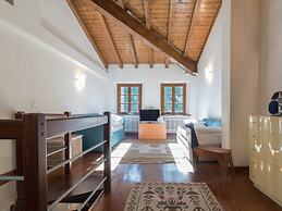 Elegant Mansion Stay in Tuscany