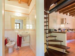 Elegant Mansion Stay in Tuscany