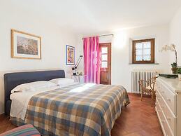 Elegant Mansion Stay in Tuscany