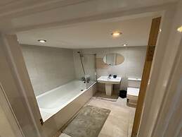 Inviting 1-bed Apartment in Walton on the Naze