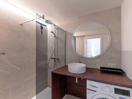 Apartment Located Close to the Beach