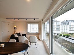 Apartment Located Close to the Beach