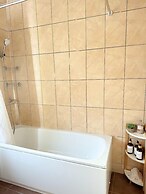 Inviting Apartment in Reading