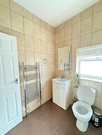 Inviting Apartment in Reading