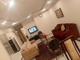 Impeccable 3-bed Apartment in Lahore