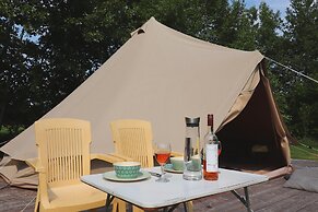 Tent Lodge Kreas in Twijzel