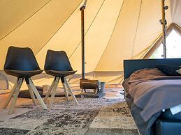 Tent Lodge Kreas in Twijzel