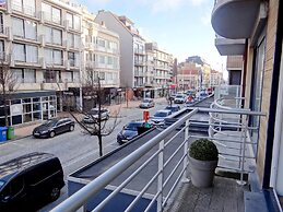 Apartment in Nieuwpoort With sea View