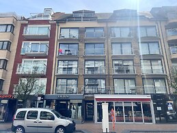 Apartment in Nieuwpoort With sea View