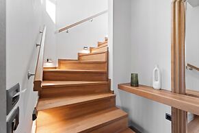 Ennea Muses Rooms & Suites