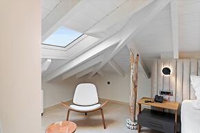 Ennea Muses Rooms & Suites