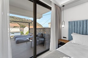 Ennea Muses Rooms & Suites