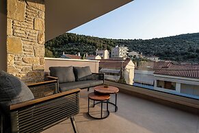 Ennea Muses Rooms & Suites